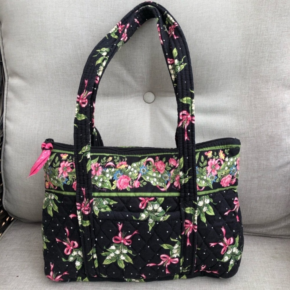Like New VB New Hope Betsy tote cancer awareness